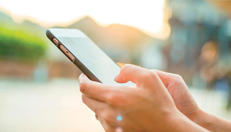 مضرات تلفن همراه ،مضرات تلفن همراه برای سلامتی چیست؟ ،خطر تصادف هنگام رانندگی ،اختلال عملکرد وسایل پزشکی