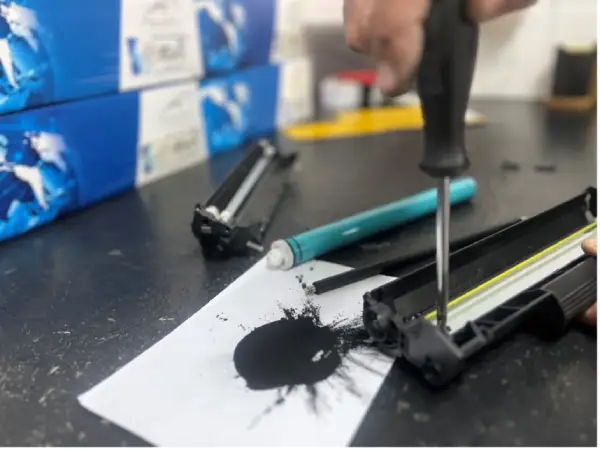 شارژ کارتریج چیست وچطور انجام میشود؟ 22 1700011596 640 شارژ کارتریج چیست وچطور انجام میشود؟.webp