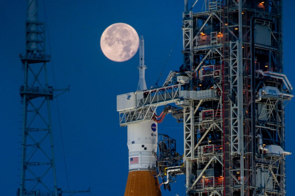 ناسا مأموریت سفر به ماه «آرتمیس 2» را تا شهریور 1404 به تعویق انداخت