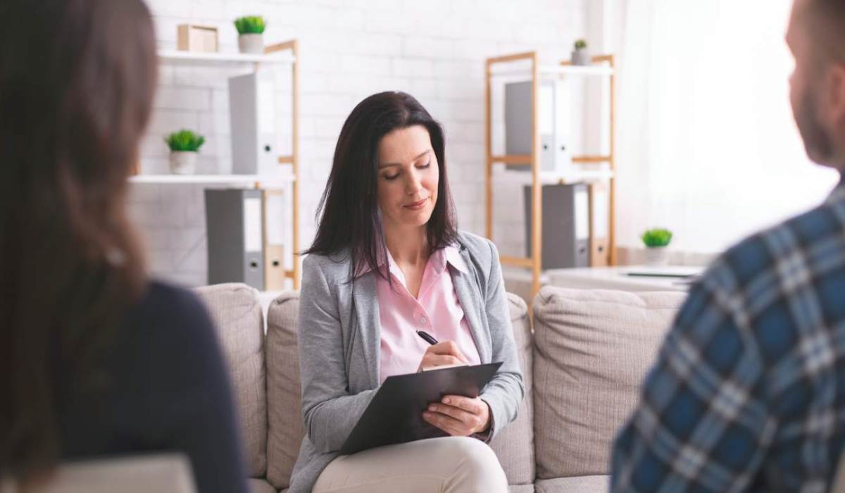 تخصص روانشناسی چیست و چه بیماری هایی را درمان می‌کند؟