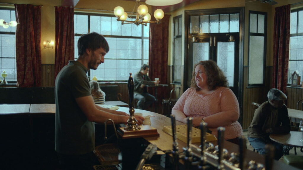 چرا باید به سریال Baby Reindeer (بچه گوزن) دقت کرد؟_رنگو 27 چرا باید به سریال Baby Reindeer (بچه گوزن) توجه کرد؟