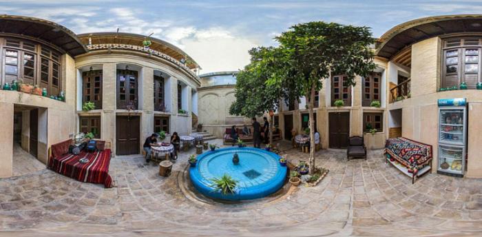 لیست هتل با غذای خوب در شیراز_رنگو 9 خانه سنتی پرهامی