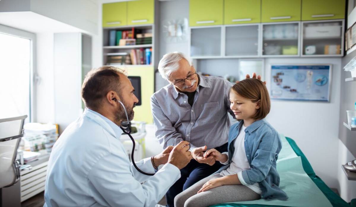 دکتر پزشک خانواده کیست