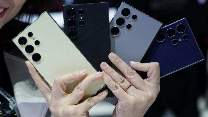 انتخاب سری A یا سری S برای بازی کدام اند؟_رنگو 14 گوشی سری a و s