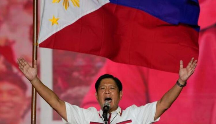 دیکتاتورهای کاریزماتیک؛ ۱۰ رهبر که با جادوی کاریزما جنایت کردند_رنگو 27 1720011152 715 دیکتاتورهای کاریزماتیک؛ ۱۰ رهبر که با جادوی کاریزما جنایت کردند رنگو