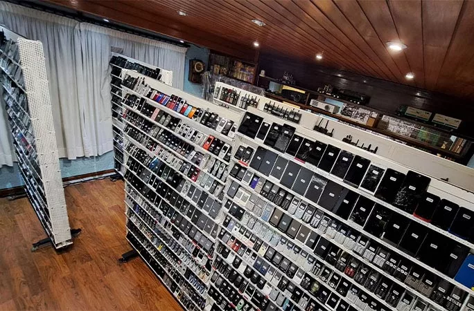 بزرگترین کلکسیون گوشی های جهان