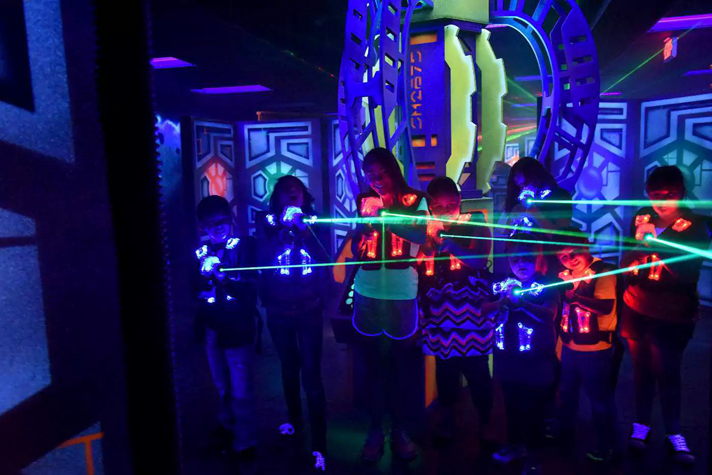 1724426850 423 ۲۰ بازی تابستانی آبی، جنگی و شگفت برای همه سنین رنگو.webp