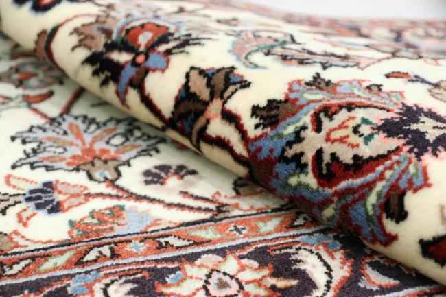 5 مسئله ای که زمان انتخاب قالیشویی حرفه ای باید در نظر بگیرید_رنگو 8 5 نکته ای که هنگام انتخاب قالیشویی حرفه ای باید در نظر بگیرید