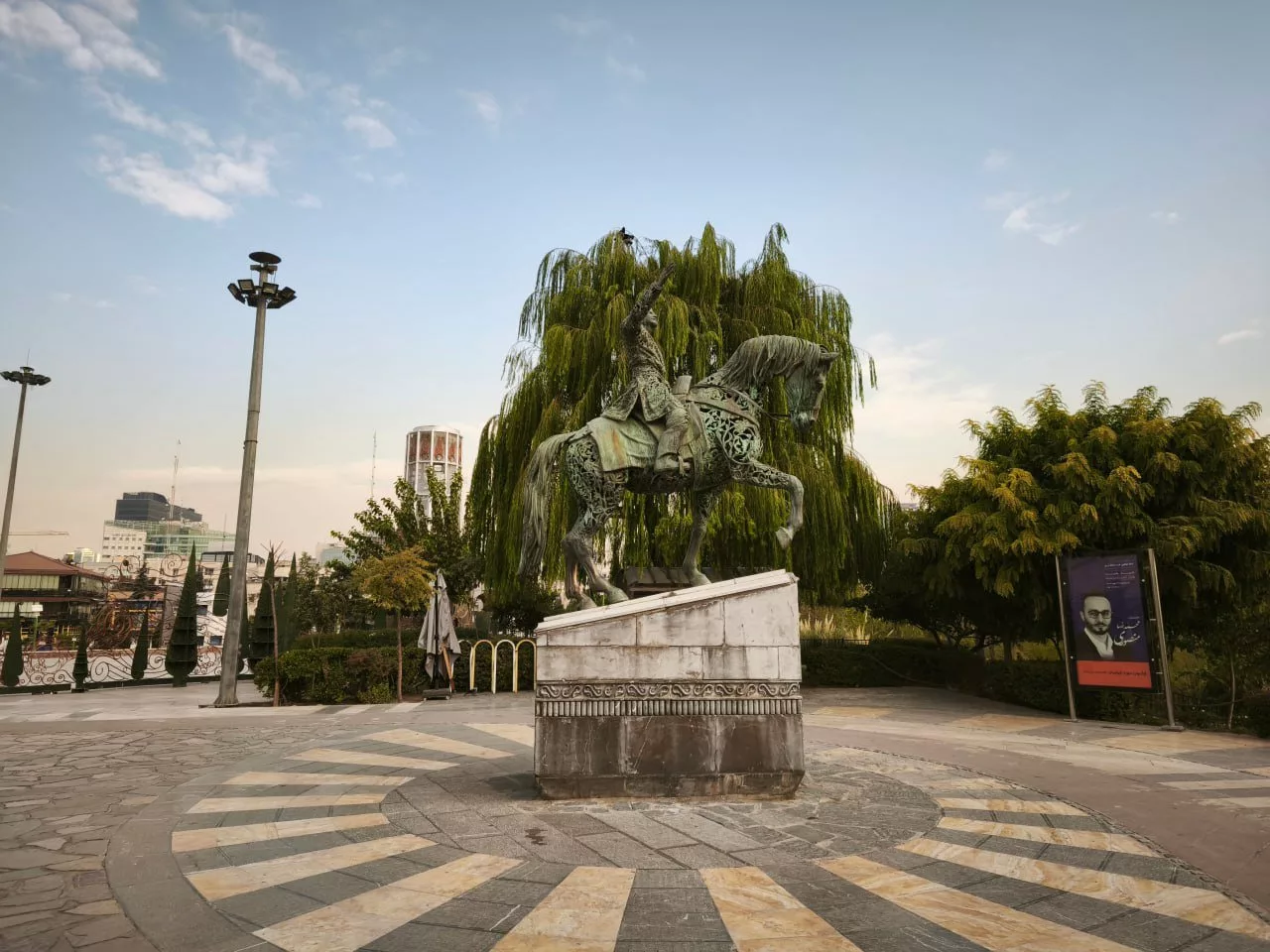 1730889933 516 بازدید گوشی Xiaomi 14T بین‌رده پرادعا رنگو.webp