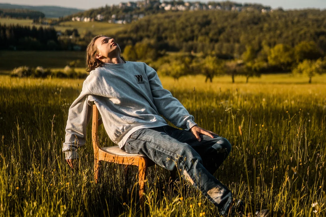 1732938608 626 ۹ ویژگی انسان های آرام که خوب است یاد بگیریم رنگو.webp