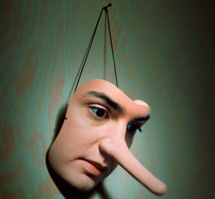 حرکت با افراد دروغگو؛ ۵ مسئله برای هنگامی که مچ یک دروغگو را گرفتید_رنگو 16 در رفتار با افراد دروغگو خود را به آن راه بزنید