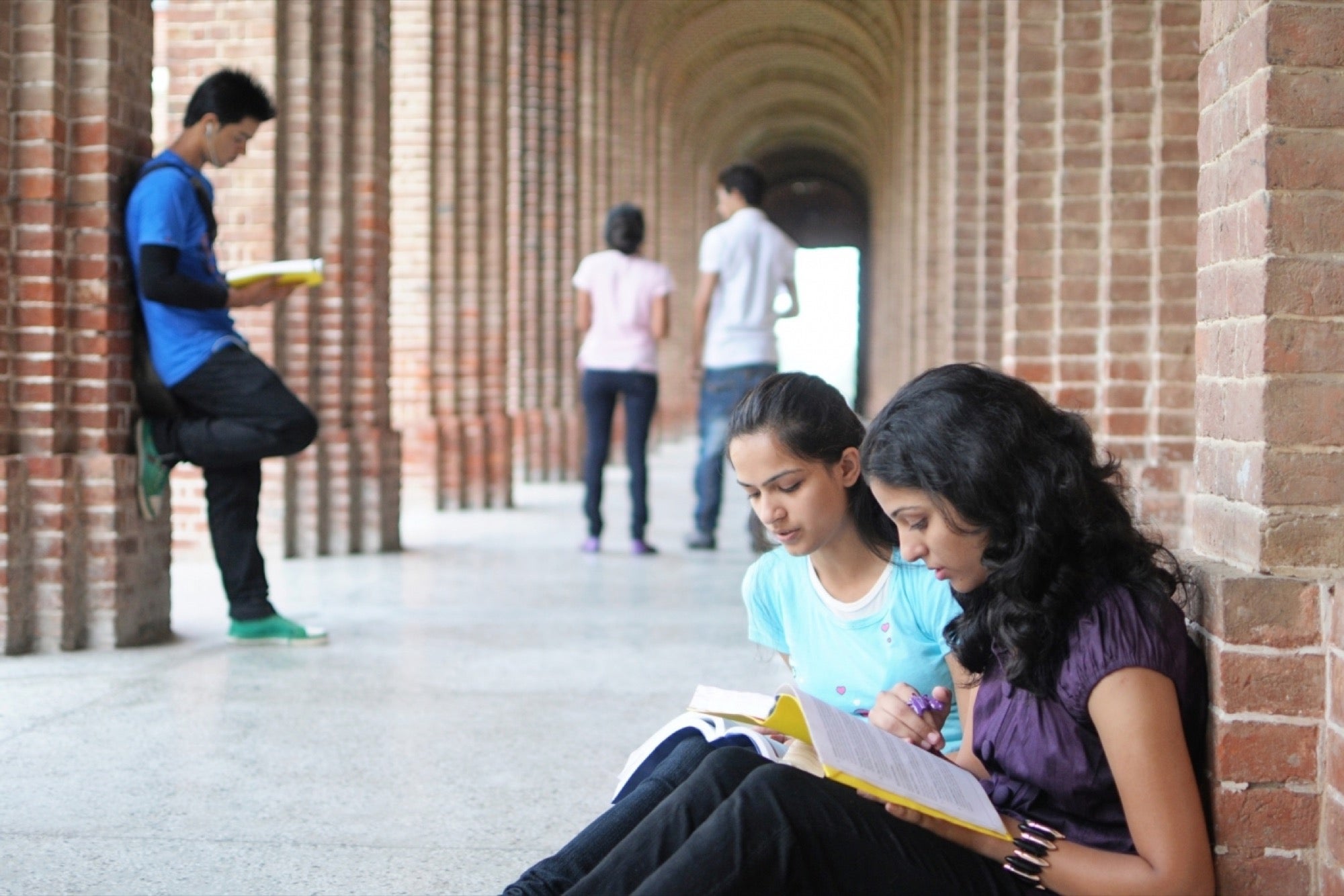 1734892361 336 آیا با درس خواندن می‌بشود پولدار شد؟ رنگو