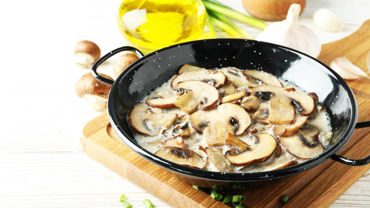 خواص قارچ سفید خوراکی + روشها و نکات مهم مصرف قارچ سفید_رنگو 6 1735551047 220 خواص قارچ سفید خوراکی روشها و نکات مهم مصرف