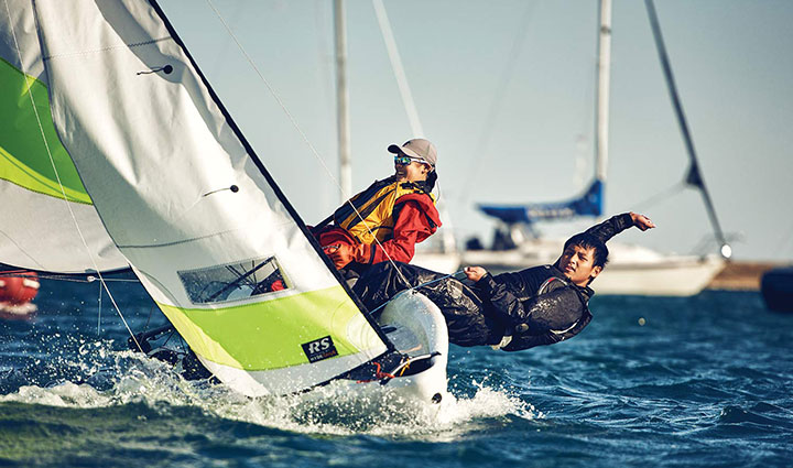 گران ترین ورزش های جهان؛ ۱۱ ورزش لاکچری و پرهزینه اما جذاب_رنگو 26 قایق سواری - گران ترین ورزش های جهان