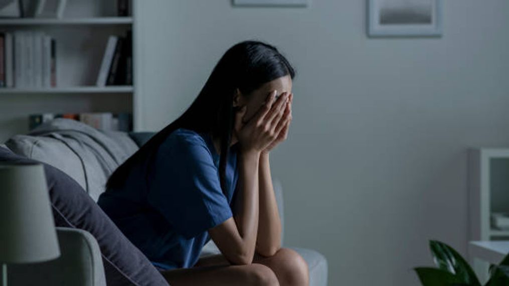 تنهایی گریه نکنید: رمز و راز اشک ریختن و همدلی کردن_رنگو 17 1743989327 567 تنهایی گریه نکنید رمز و راز اشک ریختن و همدلی