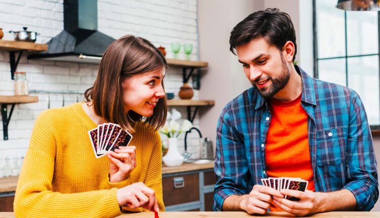 بازی دونفره فکری: راهنمای انتخابی هوشمندانه برای ثبت اوقات خوش باهم بودن_رنگو 18 بازی کارتی مرد و زن در آشپزخانه