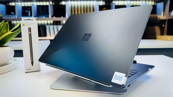 راهنمای جامع انتخاب لپ تاپ دانشجویی در سال 1404: برای دانشگاه چه لپ تاپی بخریم ؟_رنگو 14 خرید لپ تاپ سرفیس دانشجویی