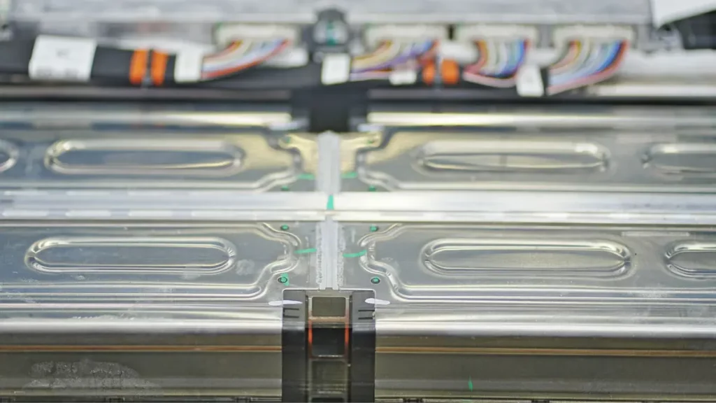 پیشرفت چشمگیر در فناوری باتری‌های حالت‌جامد