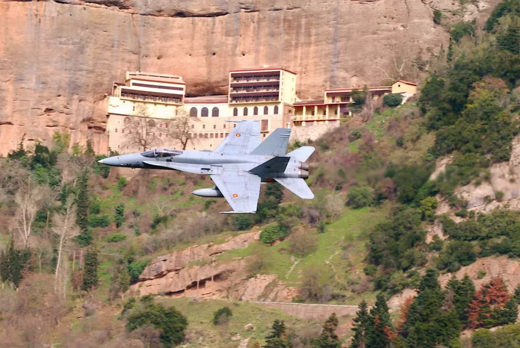 چه کشورهایی از آمریکا جنگنده میخرند؟_رنگو 7 جنگنده F/A‑18 Hornet