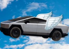 ایلان ماسک شاید تا پایان سال 2025 از یک خودرو پرنده رونمایی کند